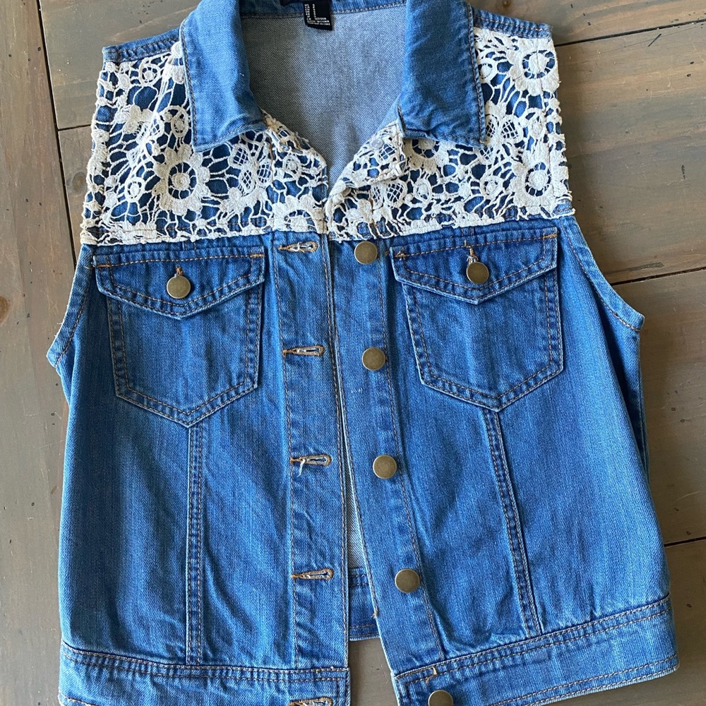 Women's Forever 21 Crochet Vest